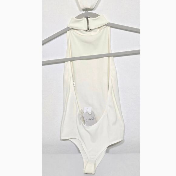 Bundle of two women’s  body suits - Picture 3 of 10